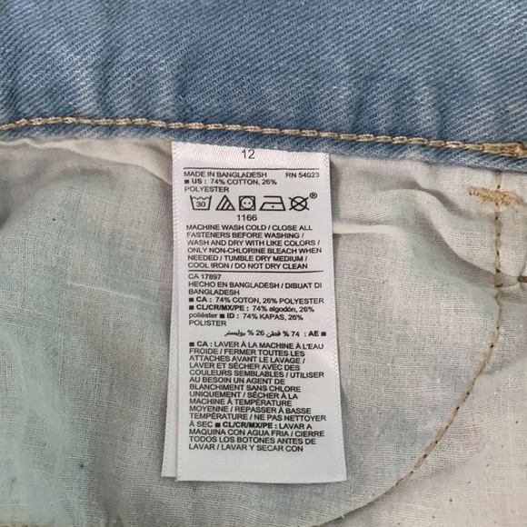 Old Navy Jean Short - Picture 4 of 4